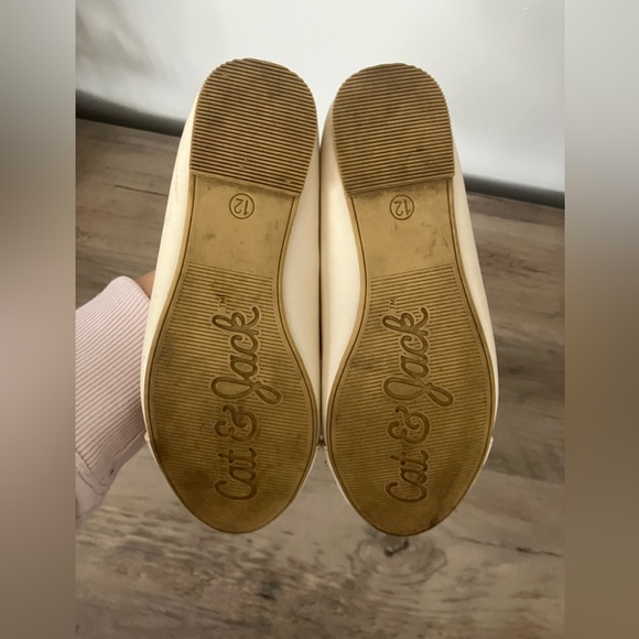 CAT & JACK Elegant Cream Studded Flats 12T - Picture 6 of 6